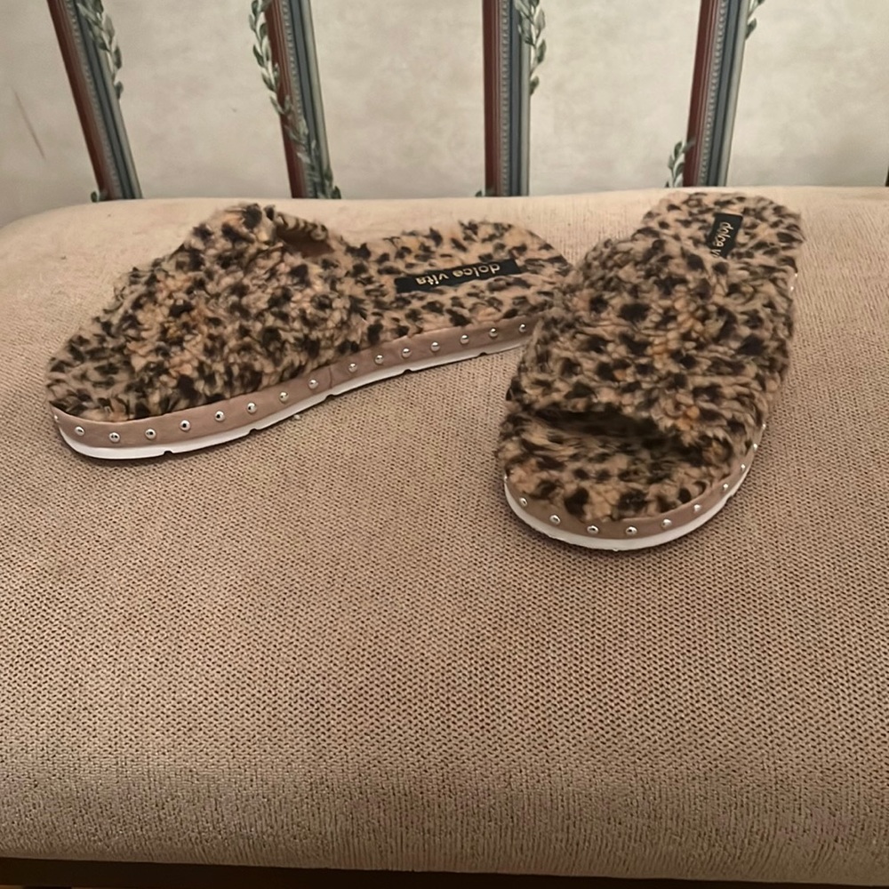 Cheetah print slides, silver gems on sides, Women’s 8, great condition